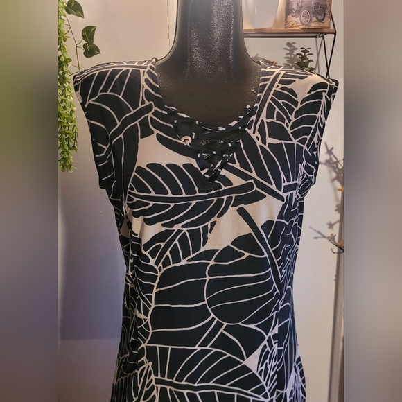 Bisou Bisou Black and Tan Leaf Print Dress L - Picture 2 of 9